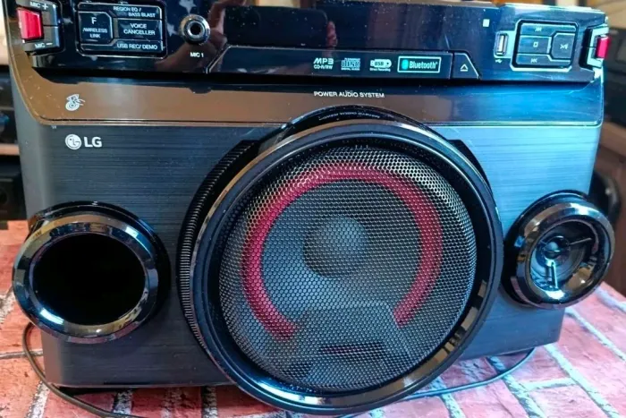Caixa de som LG om4560 aceito trocas