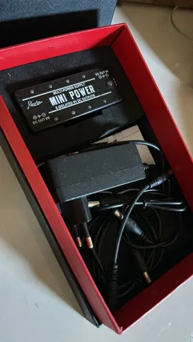 Fonte de 8 pedais Mini Power NOVO!