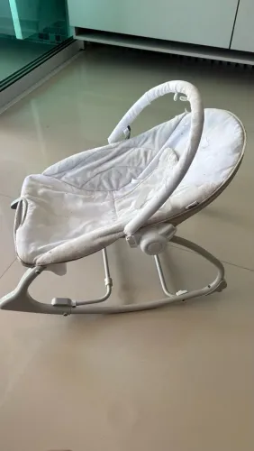 Cadeira de balanço para bebê