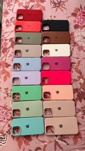 Cases seminovas para iPhone 16 Pro Max R$ 10 cada!