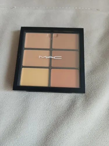 Paleta de Corretivos MAC Studio Fix Pro Conceal and Correct - Cor: Medium Deep