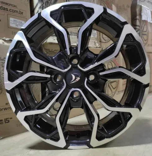 Jg de rodas Sandero RS 15 4x100 + 185/65R15 Hifly - R$ 3.790,00