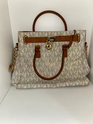Bolsa Michael kors (pequenas manchas)