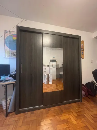 ARMÁRIO 3 Portas com espelho em bom estado