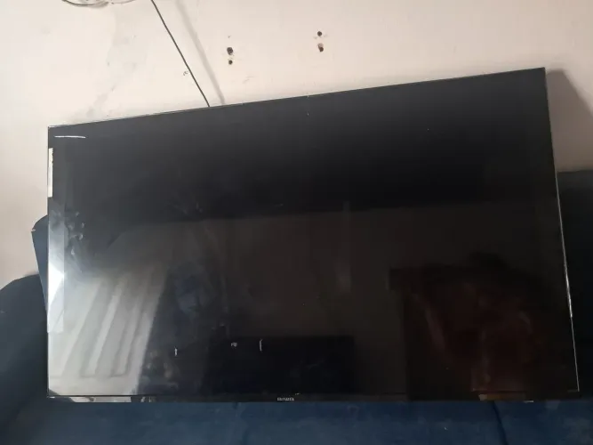 Tv com defeito, retirada de peças