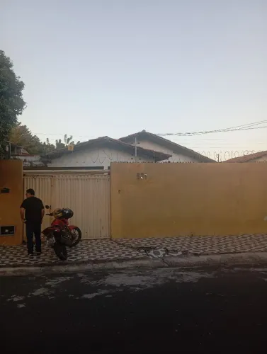 Alugo caso no bairro São João 