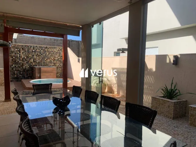 Casa à venda, 3 quartos, 3 suítes, 2 vagas, ACLIMACAO - Uberlândia/MG