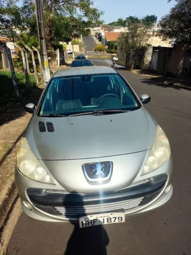 Peugeot 207 Sedan Passion XS 1.6 Flex 16V 4P 2011