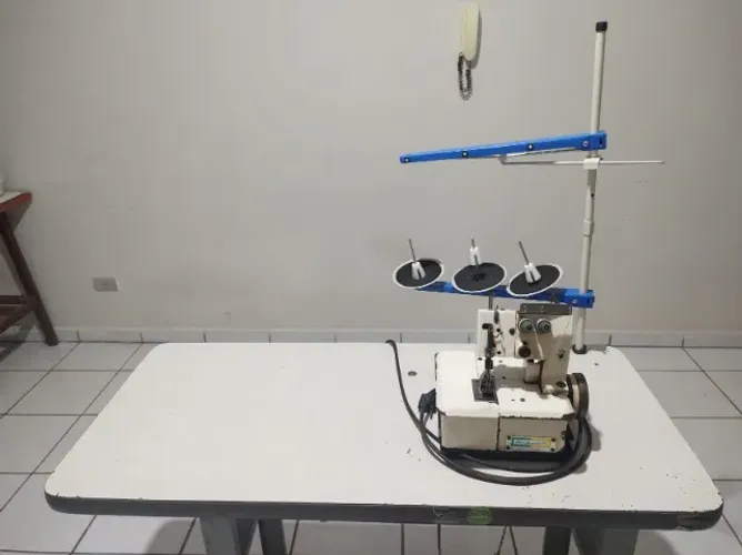 Máquina Galoneira Semi?Industrial Bracob BC 2600 - 2 agulhas, 3 fios (revisada)