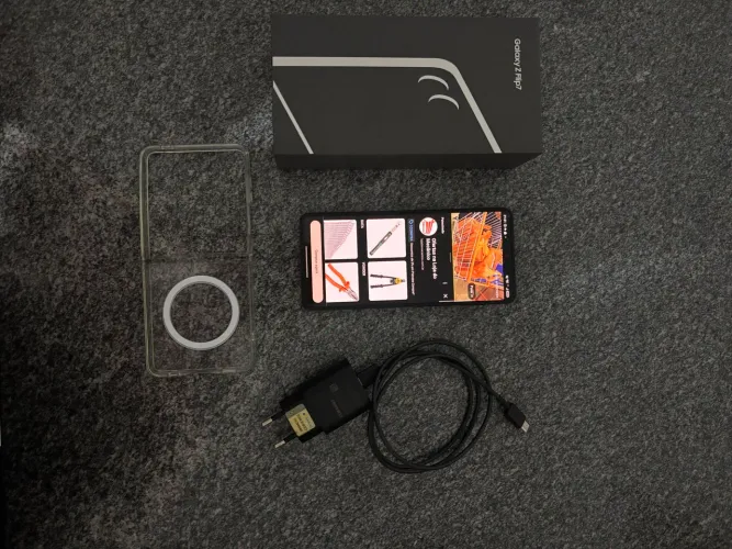 Z Flip 7 256GB