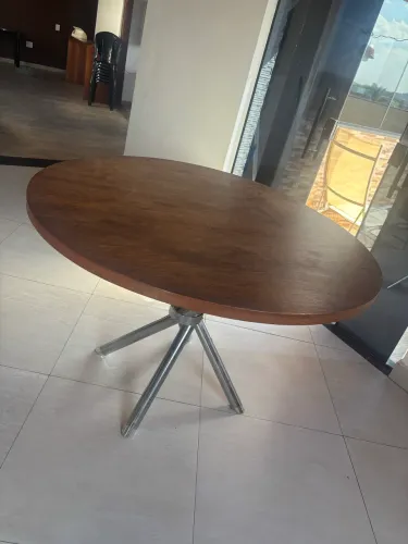 Mesa de madeira maciça pés em inox 1,20x1,20