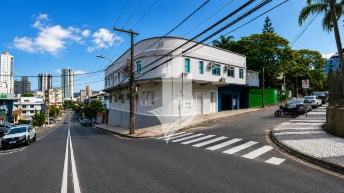 Sala comercial pronta no bairro Vila Nova