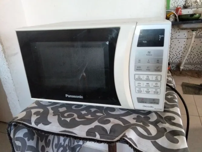 Vende-se microondas, *