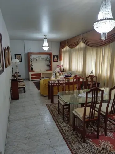 Apartamento em Ipanema 3 quartos, 1 suíte , 1 vaga de garagem com dependencia de empregada
