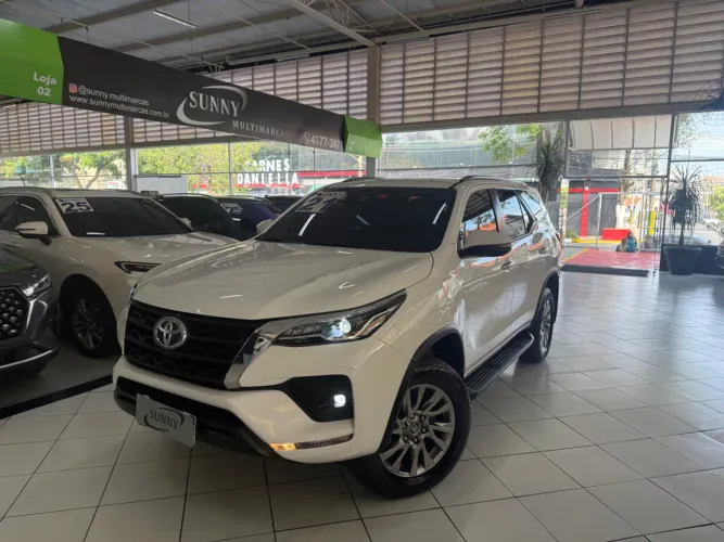 Toyota Hilux SW4 SRV 4X2 2.7 Flex 16V Aut. 2021