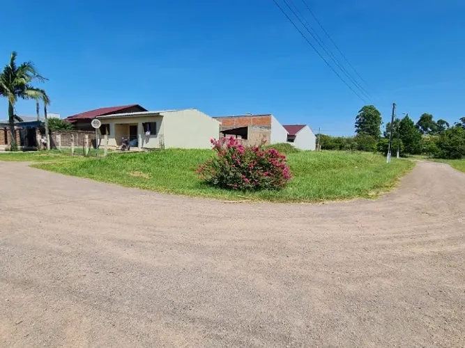 Terreno de Esquina em Glorinha de 306m² com 37.30m de Frente   centro glorinha 