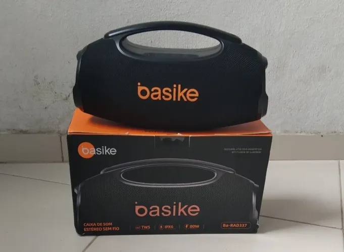 Caixa de som basike aprova d'água
