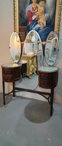 Móveis antigos, penteadeira antiga art deco pequena