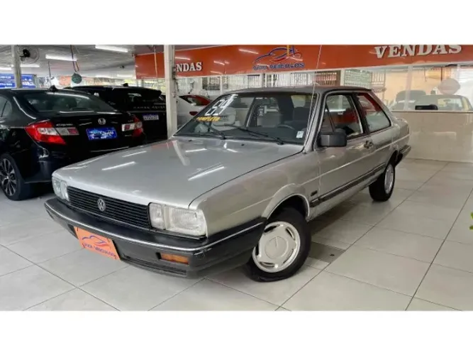 Volkswagen Santana Glsi / GLS 1.8/ 2.0 (álcool) 1990