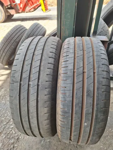 Pneus 195 55 16 Goodyear (meia-vida)
