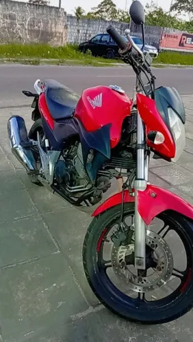 Honda CB 300 6.200$ preço negociável.