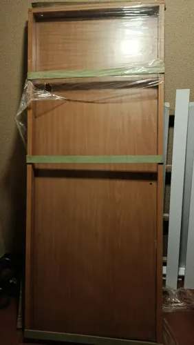Vendo Porta Novinha de Quarto