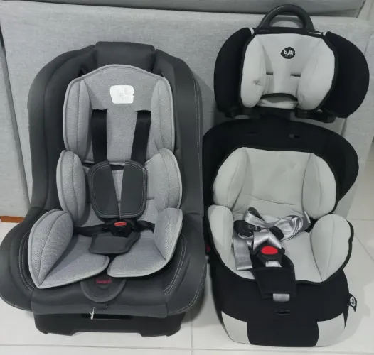 Vende-se 2 cadeirinhas de bebê para automóveis em ótimo estado