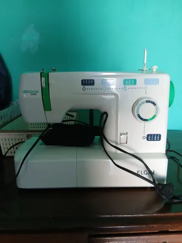 Máquina de costura 