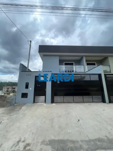 CASA ASSOBRADADA - PORTAIS (POLVILHO) - SP