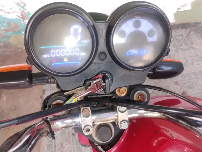 VENDO MOTO FAN 2009 125 CC R$ 5.850