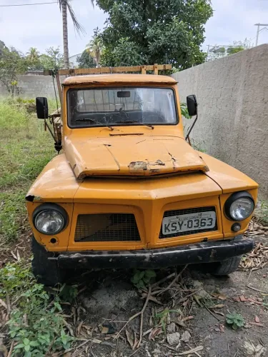 Vendo camionete Ford/ f 75 modelo rural pra colecionador
