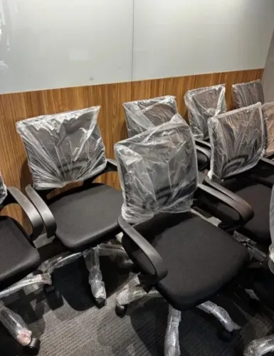 Cadeiras giratórias NOVAS (12 UNIDADES)