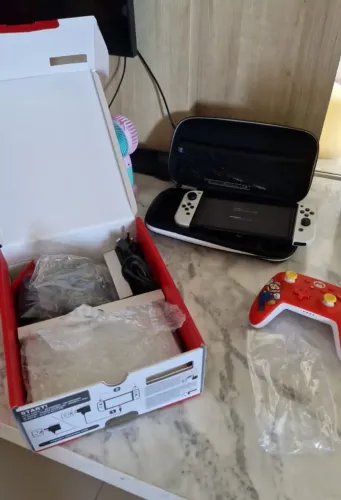 Nintendo switch OLED desbloqueado novíssimo
