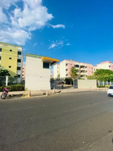 Alugo Apartamento no Condomínio Monte Olimpo