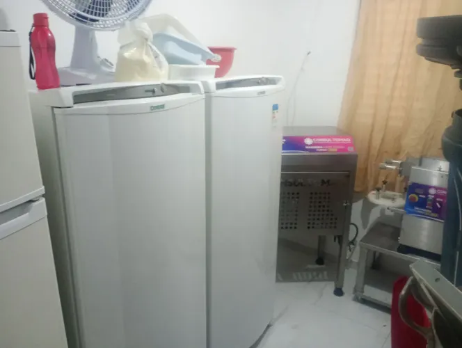 Freezer vertical Consul 231 litros.