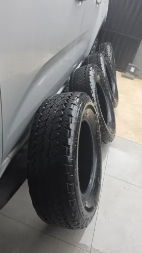 Pneu para caminhonete para aro 17