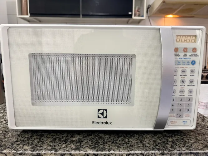 Vende-se Microondas Eletrolux