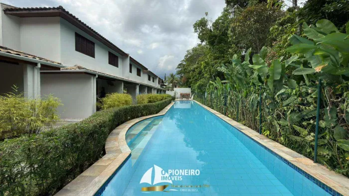 Casa de Condomínio com 2 quartos em Riviera