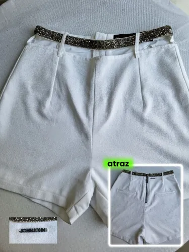 Short Branco JOHN JOHN com Pedraria na Cintura