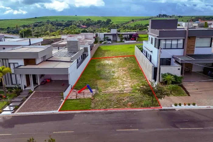 Terreno a Venda No Confomínio Terra Nobre em Araras SP, 324 m2, próximo a Uniararas