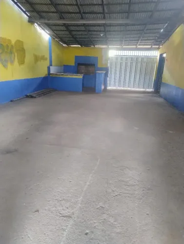 Aluga-se uma ponto comercial