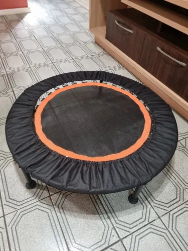 Mini trampolim - Semi novo