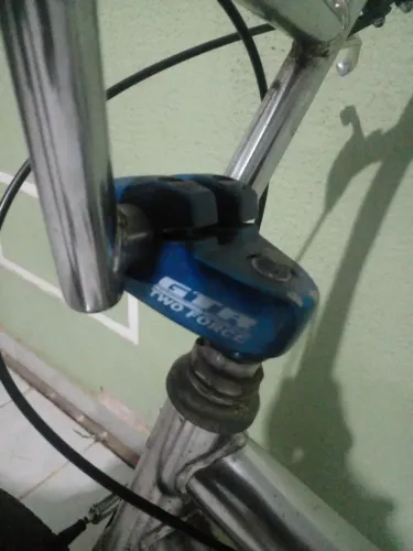 Bicicleta pouco usada