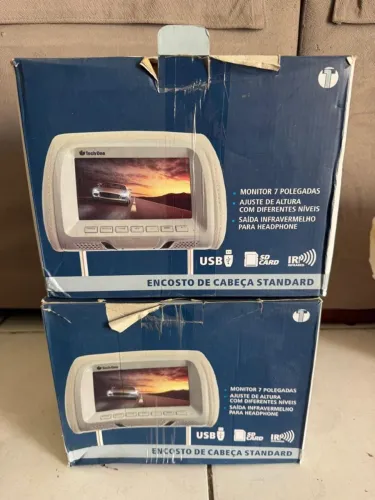 Par de Encosto de Cabeça com Tela LCD 7" Tech One - USB / SD / Infravermelho
