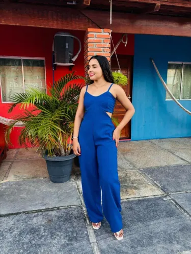 Vendo Roupas e Cabides para Lojistas