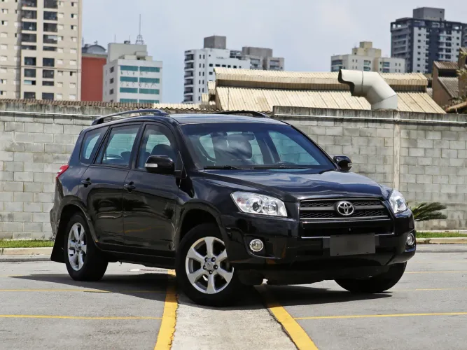 Toyota RAV4 2.4 4X4 16V 170cv Aut. 2011