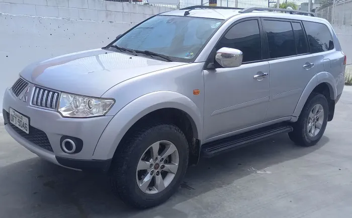 Mitsubishi Pajero Dakar HPE 3.2 4X4 T.I Dies 5P AUT 2013