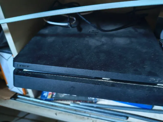 PS4 slim + jogos