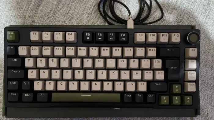 Teclado mecânico Pcyes 75% arkeum switch red