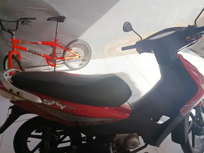 Traxx sky 50 2015 - R$ 4.000,00 km: 112878.